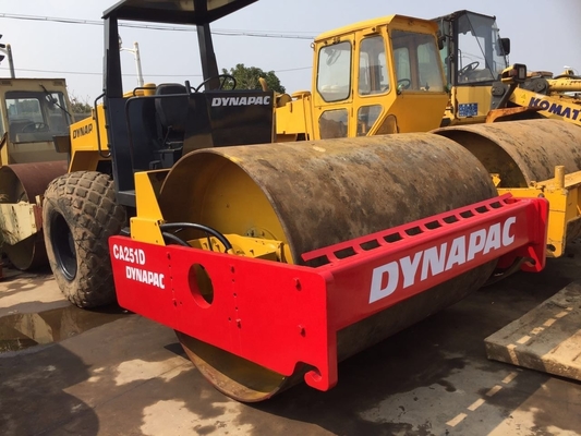 日本で使用されたロードローラー Dynapac CA251D 15ton EPAエンジンとオリジナルペイント