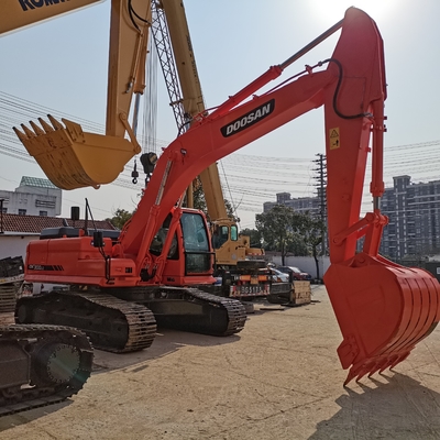2020年,178kWのパワーで良い状態で使われたDoosan DX300LC掘削機