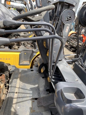 ほぼ5トンのKOMATSU FD50 FD35 FD40 FD45 EPAエンジン 46KWのパワーを持つ水力フォークリフト