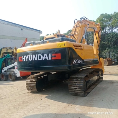 韓国で使用されたDigger Hyundai 220LC-9S エグババター 20 トン 0.3m3バケツ容量