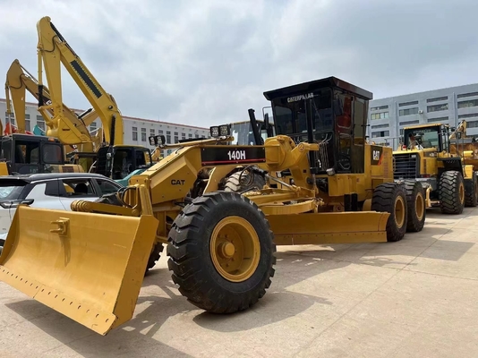 30KNの刺激力を持つ黄色い CAT 140H グレードヤー 日本原作の建設機械