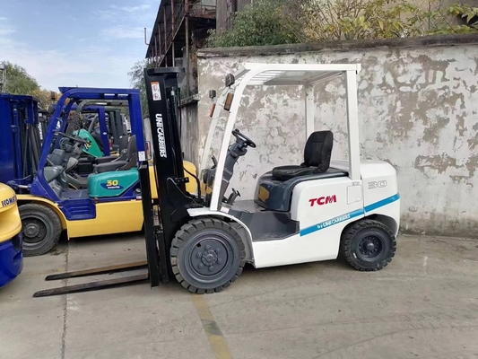 3トンのTCM 30用フォークリフトとEPAエンジンとリユアン液圧ポンプ