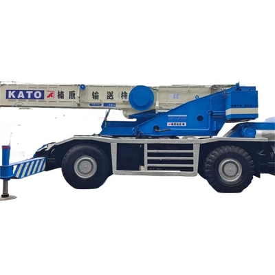 カトクレーン KR-450V 45トンのクレーン オリジナルカラーと低労働時間