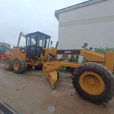 道路タイヤとカミンズエンジンの良い状態で使用された CAT140H モーターグラダー