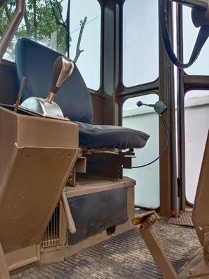 日本製の原装機 CAT 140H