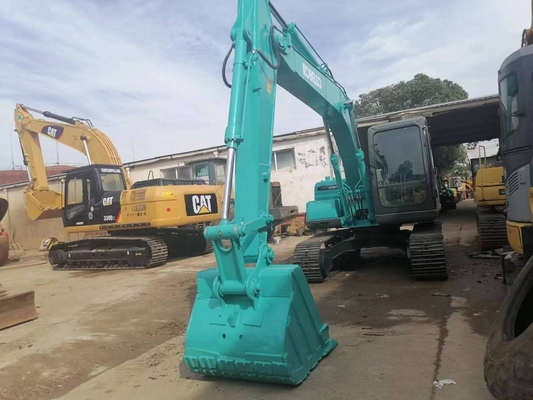 日本からの原装塗料と0.1m3のバケツ容量で使われたコベルコ SK140掘削機
