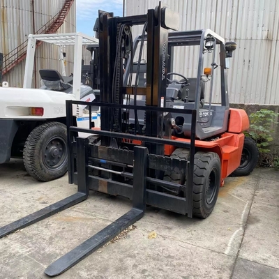 日本製 7トンのディーゼルエンジンフォークリフト トヨタ FD70 倉庫コンテナ 中古