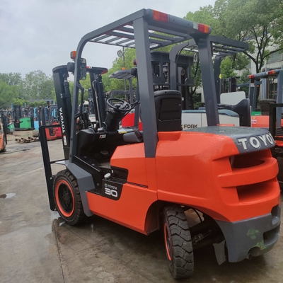 3000KG 2023年 TOYOTA 日本製 FDZN30 3トンのフォークリフト ディーゼルパレットリフティングトラック