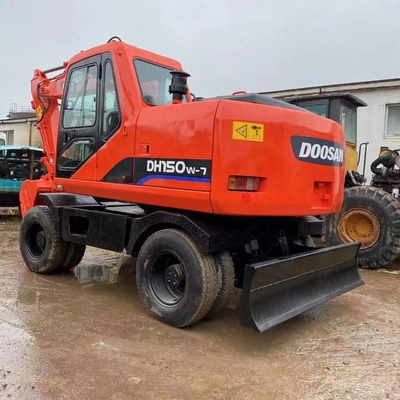 日本で使用された Doosan DH150W-7 15t クローラー掘削機