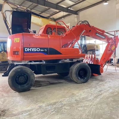 日本で使用された Doosan DH150W-7 15t クローラー掘削機