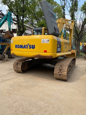 日本製のコマツー 24トン掘削機 PC240 原油