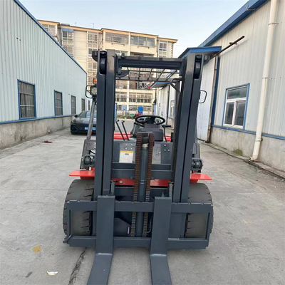 3000 KG USEDフォークリフト CPCD 30 3 トンのヘリ用の建設機械