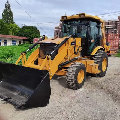 CAT 420F 20トンの稼働重量と0〜2000時間の作業時間を持つ古着バックホーローダー