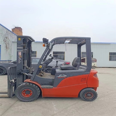 LINDE 2.5 TON 低労働時間で使用される建設用リフティングマシン 2500 KG 重量