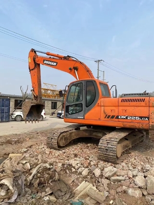 状態良好 2019 Doosan DX225LCA 22 トンの掘削機 韓国製 オリジナル色