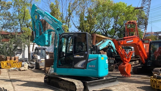 使用済み KOBELCO SK60 ミニ掘削機 低労働時間とパーカー水力シリンダー