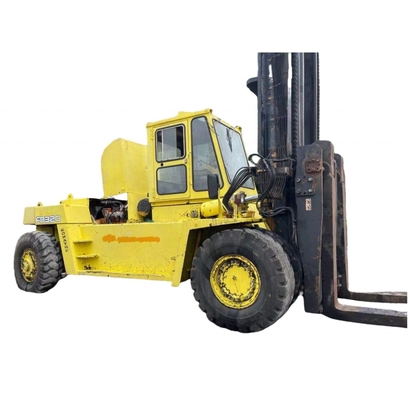 32トンのKOMATSU FD320 ディーゼルフォークリフト,手動操作と低労働時間