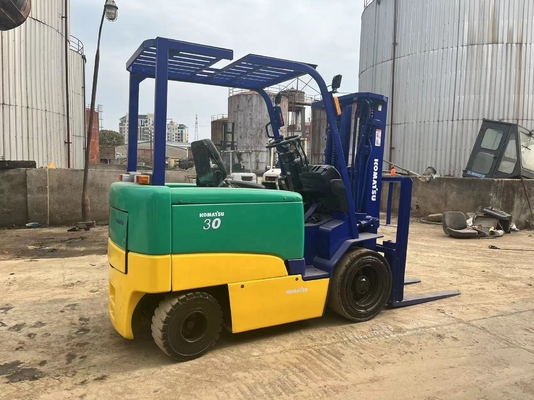 コンテナ取り扱い KOMATSU FD30 3トンのディーゼル ミニ デューティフォークリフト