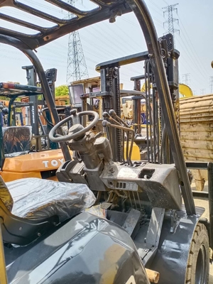 トヨタ FD25 フォークリフト ディーゼル パレットリフティング トラック