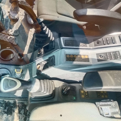 クローラー掘削機 ハインダイ 220LC-9S 状態の良い二手掘削機を持つ掘削機