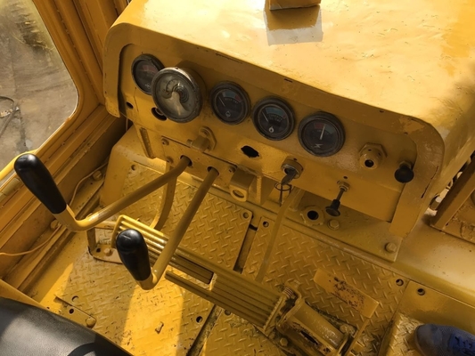 134KW ミニブルドーザー KOMATSU D85-18 製造工場の土作業に最適