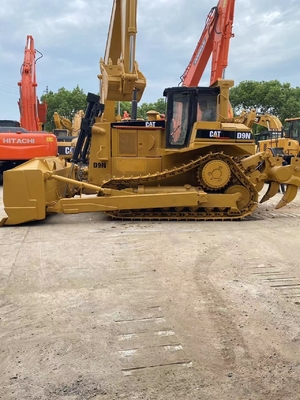 日本における高効率の水力クローラーカタピラー CAT D9Nブルドーザー