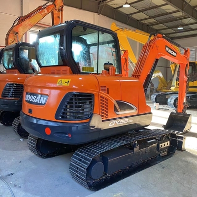 低エネルギー消費 ドーサン DX55 建設用掘削機 5.25TON 稼働重量
