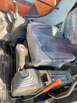 中古 クローバー 掘削機 HITACHI ZX200 素晴らしい状態で 20トンの小さな掘削機