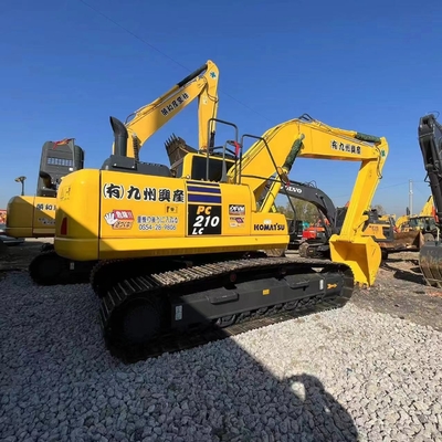 中古掘削機 KOMATSU PC210-8 労働時間が少ない状態で