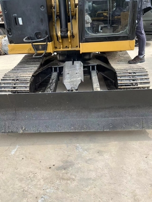 CAT 307.5 日本製 中古ミニ掘削機 7500KG 機械重量