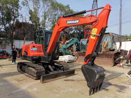 ドーサン DX60 中古掘削機 6トンの稼働重量
