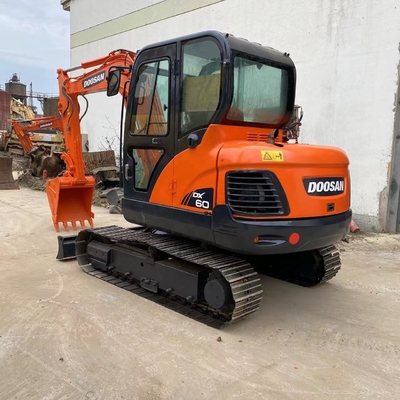 Doosan Dx60 ミニ掘削機 オリジナルカラーと他の水力ポンプの古用掘削機