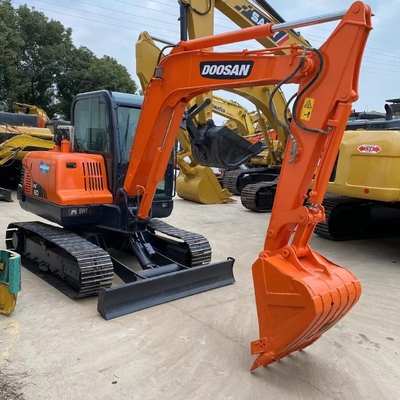 Doosan Dx60 ミニ掘削機 オリジナルカラーと他の水力ポンプの古用掘削機