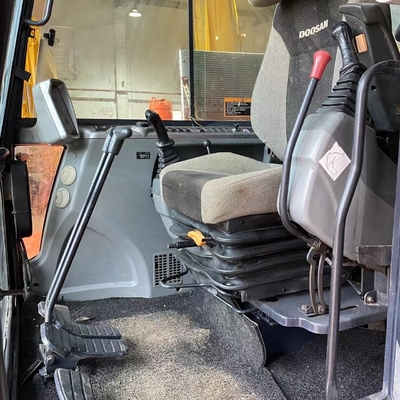 Doosan Dx60 ミニ掘削機 オリジナルカラーと他の水力ポンプの古用掘削機