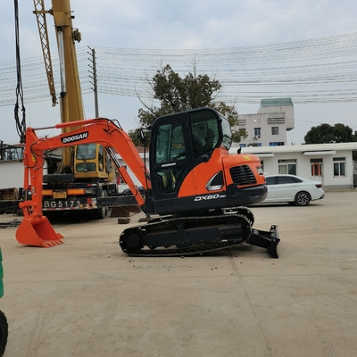 Doosan DX60 中古掘削機 日本 0.1m3 容量の原装塗料掘削機