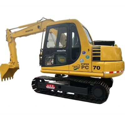 中古のコマツー PC70 掘削機 容量は0.38m3