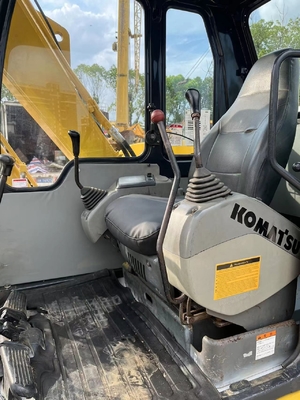 中古のコマツー PC70 掘削機 容量は0.38m3