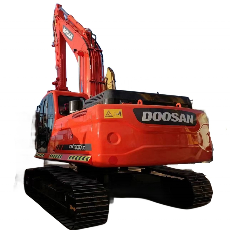 日本製のHINOエンジンを搭載したドーサンDX300LC掘削機