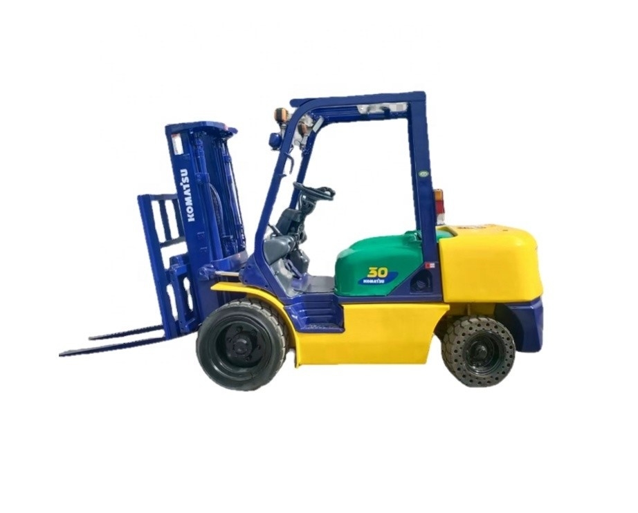 KOMATSU FD30 3トンのフォークリフト 倉庫コンテナ用ミニパレットリフティングトラック