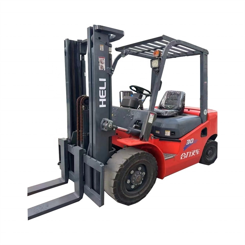 3000 KG USEDフォークリフト CPCD 30 3 トンのヘリ用の建設機械