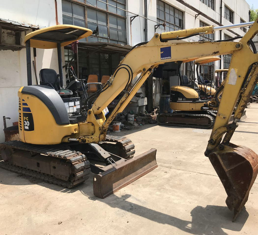 3000KG コマツー3Tフォークリフト 労働時間が少ない状態