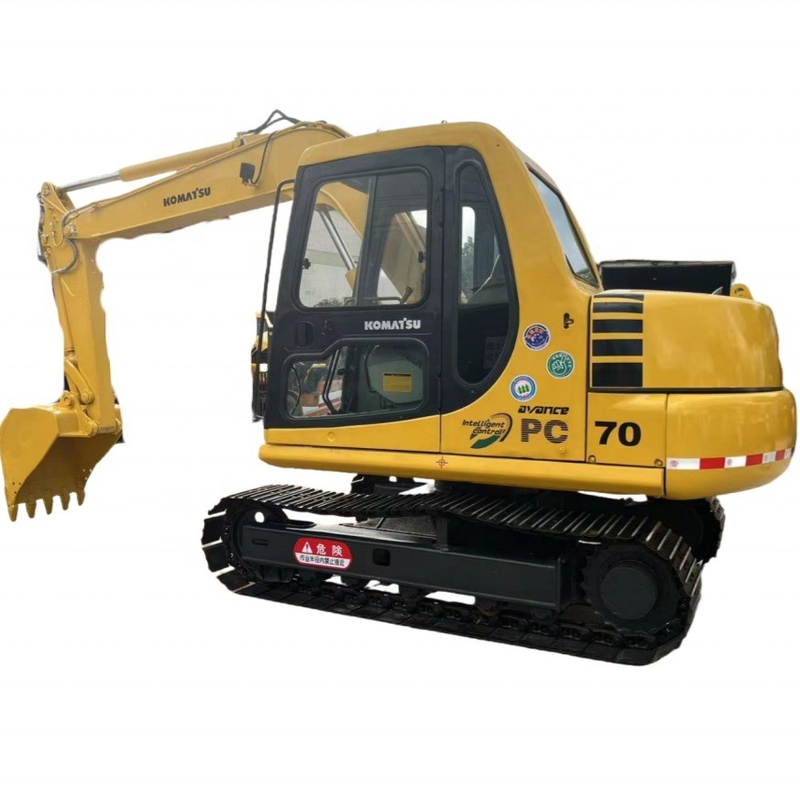 中古のコマツー PC70 掘削機 容量は0.38m3